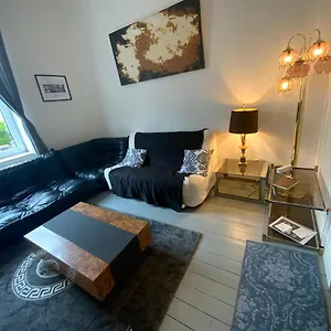 Cozy Studio Close To Zaventem Airport Apartamento